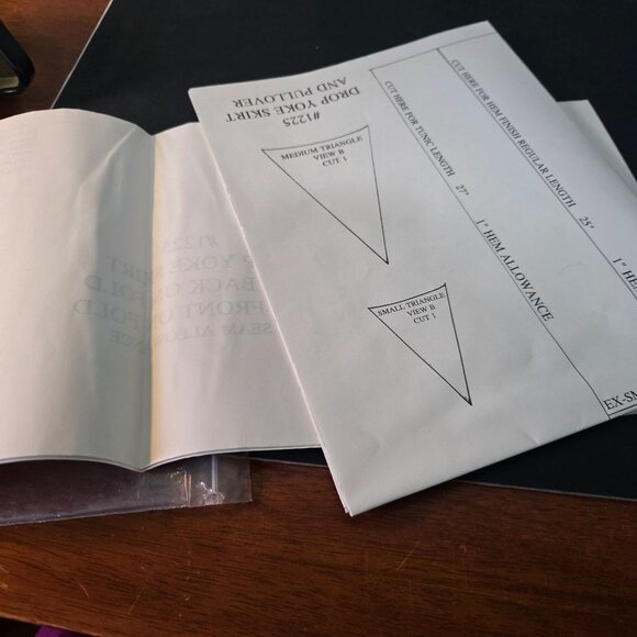 Great Copy Patterns #1225 Sewing/Serger Drop Yoke Skirt/Pullover Top 90s UNCUT - Picture 8 of 8